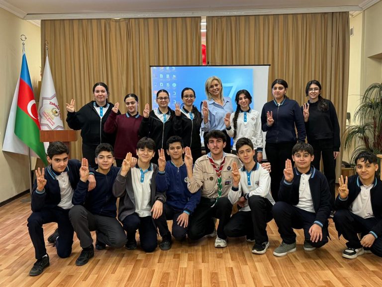 “Sərhədsiz öyrənmə: Aktiv təhsil və şəxsi inkişaf” layihəsi çərçivəsində şagirdlərlə tanışlıq mərhələsi keçirilib