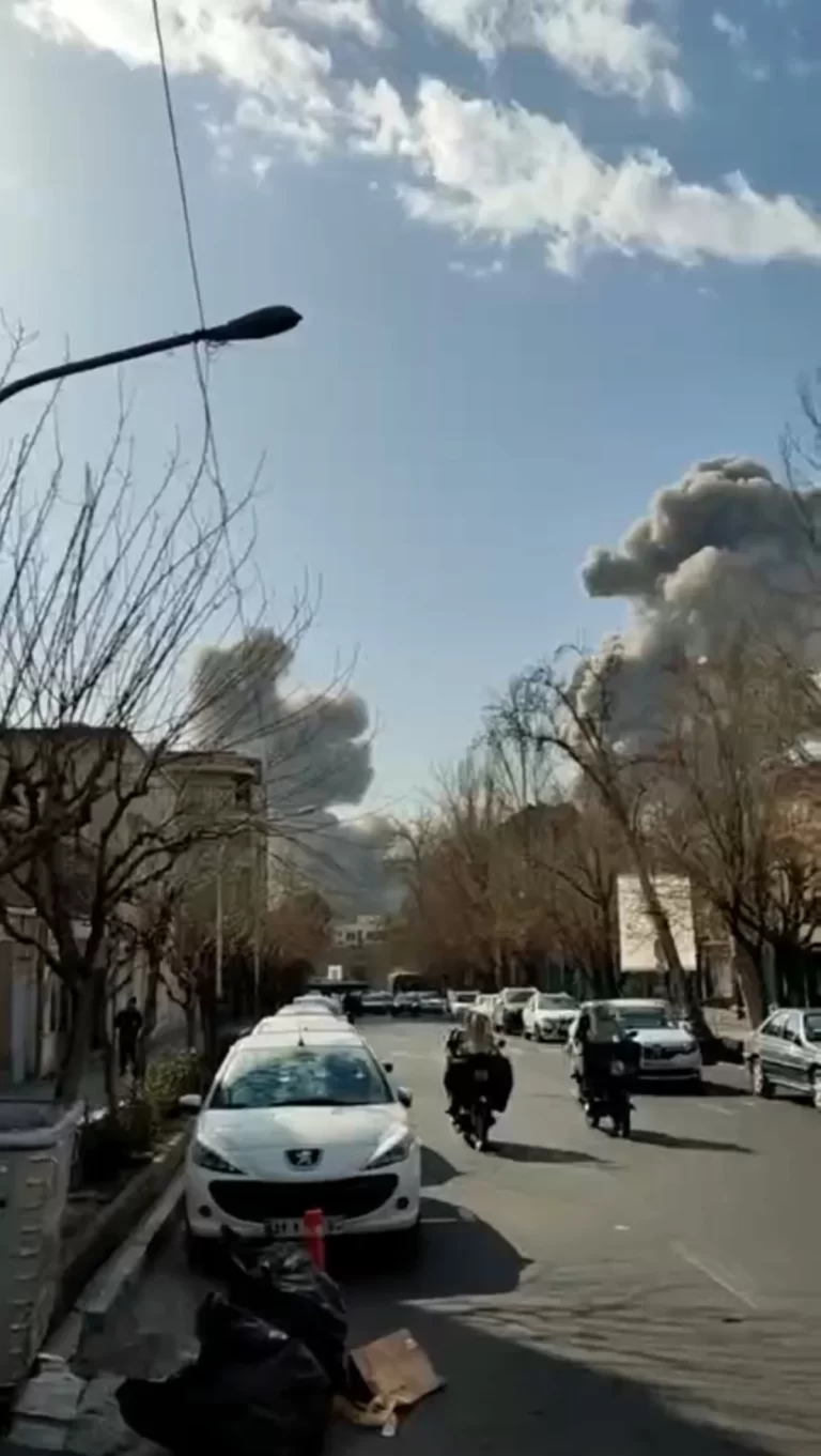 Xameneinin Tehrandakı ofisinə hücum edilib – YENİLƏNİB